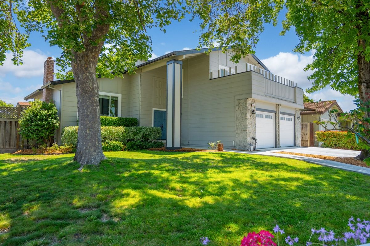 Flores Featured Home